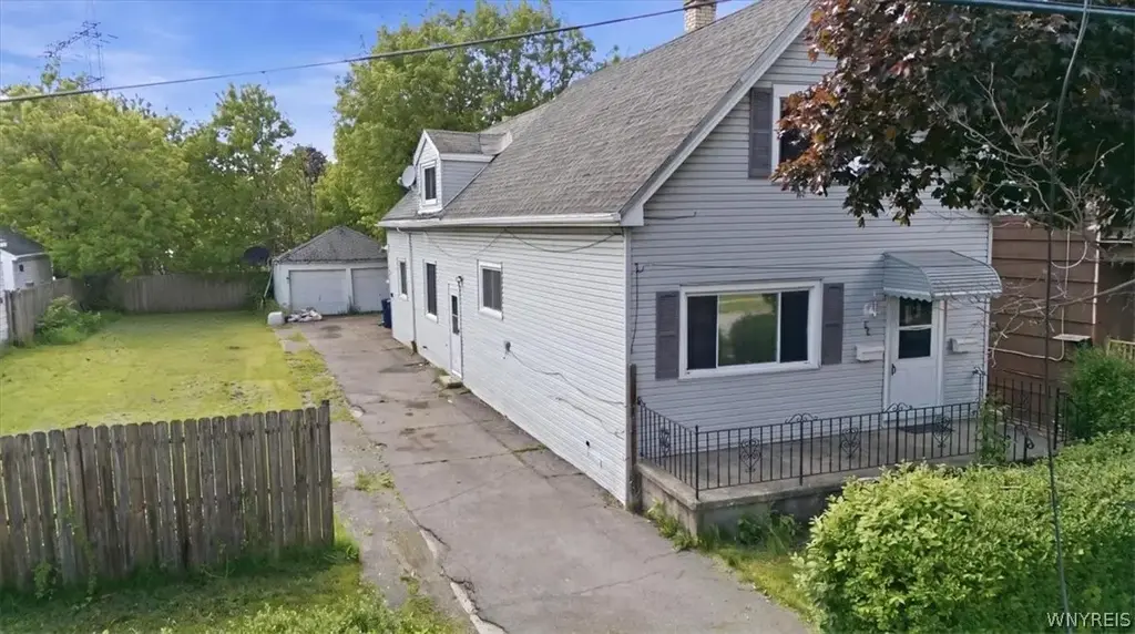 442 Schiller Street, Buffalo