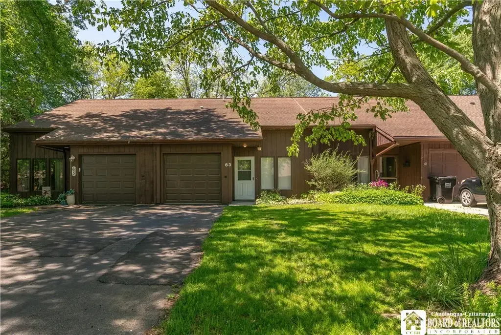 63 Castile Drive, Pomfret