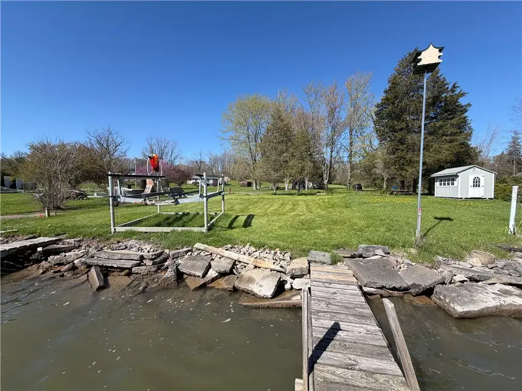 Lower Lake Road, Seneca Falls