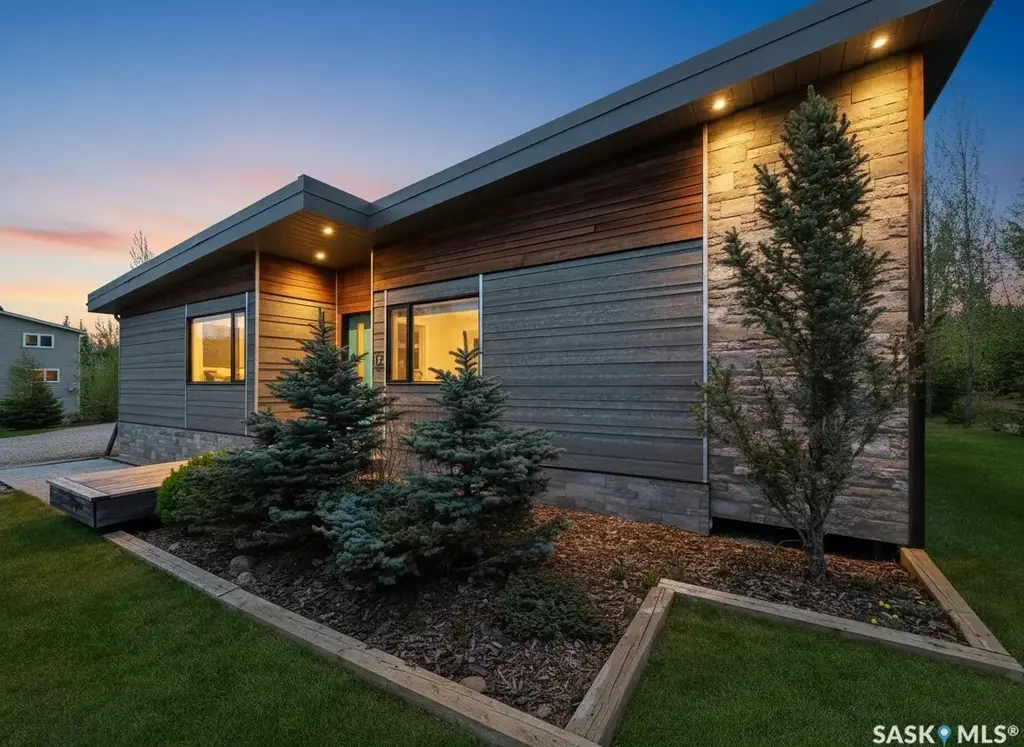 12/14 Bruin Boulevard, Candle Lake