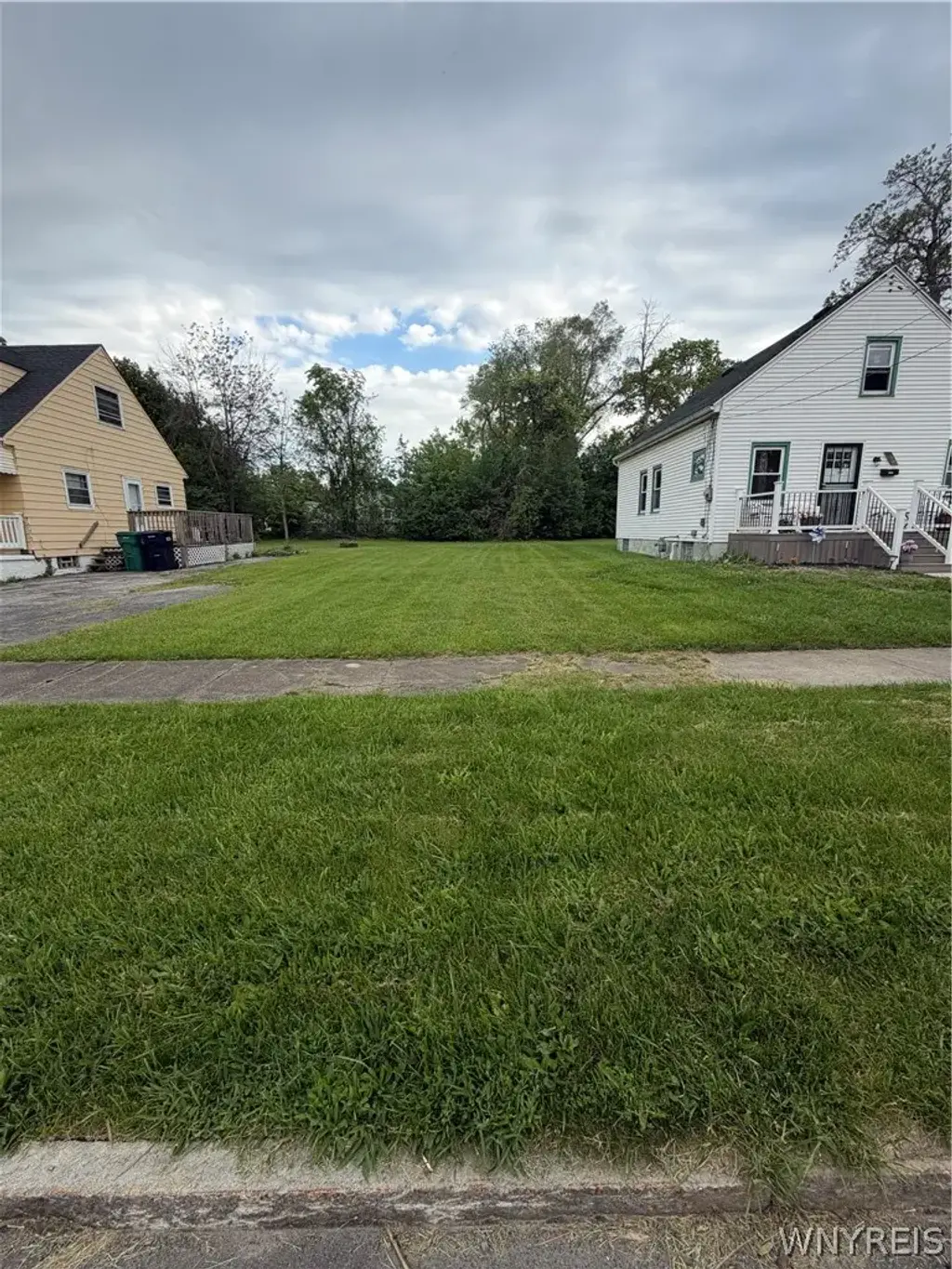 2001 Virginia Avenue, Niagara Falls