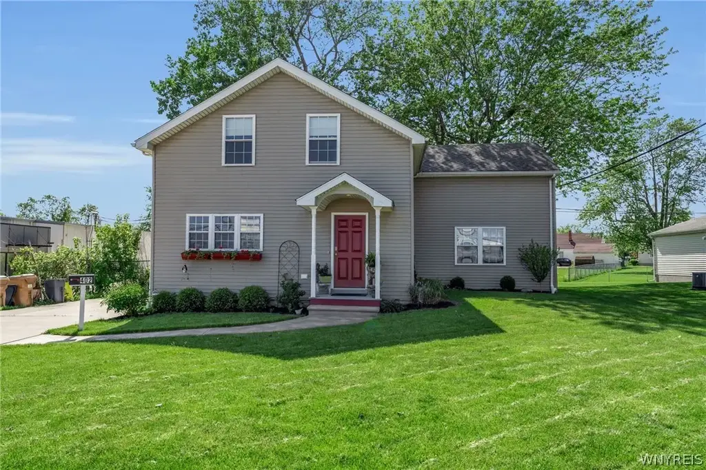 402 Cayuga Road, Cheektowaga