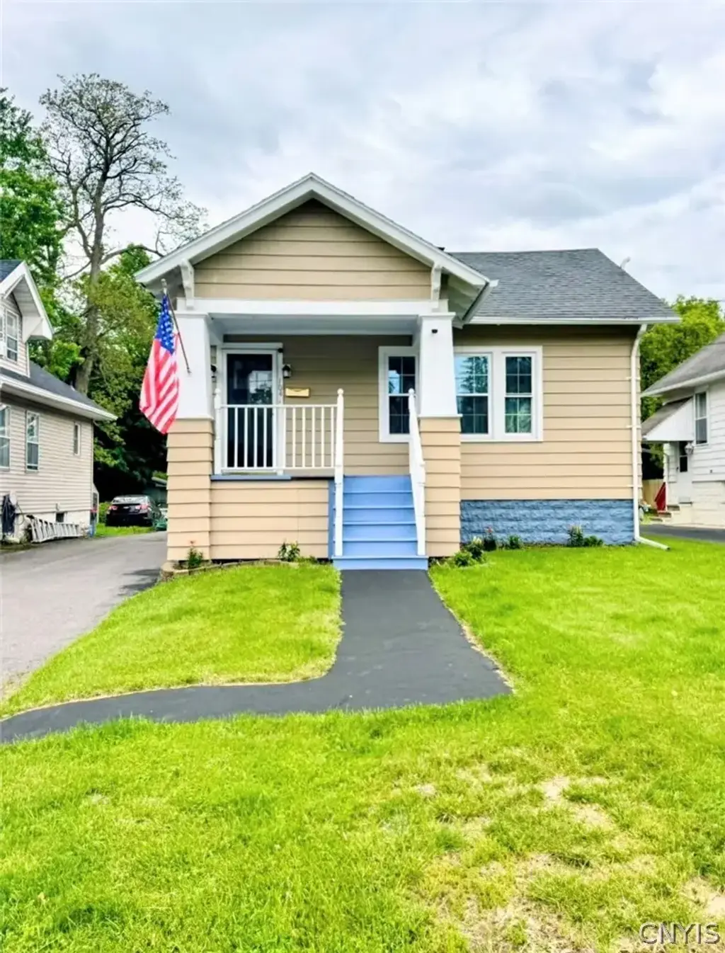 104 Wells Place, Utica