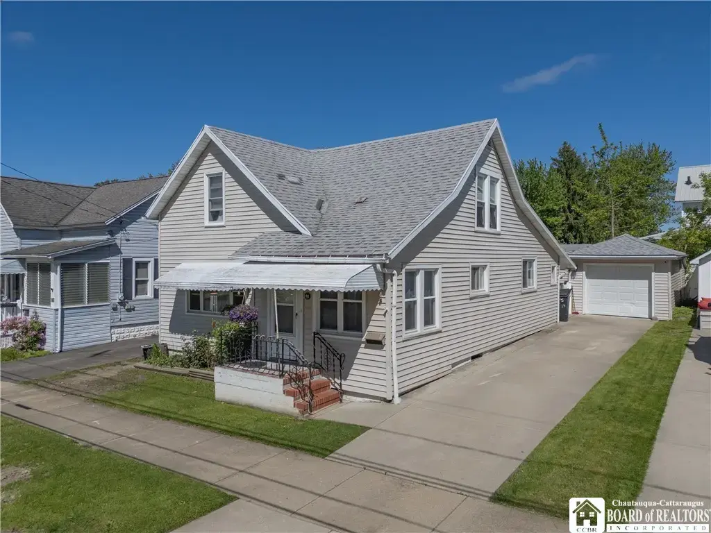 48 E Pine Street, Dunkirk