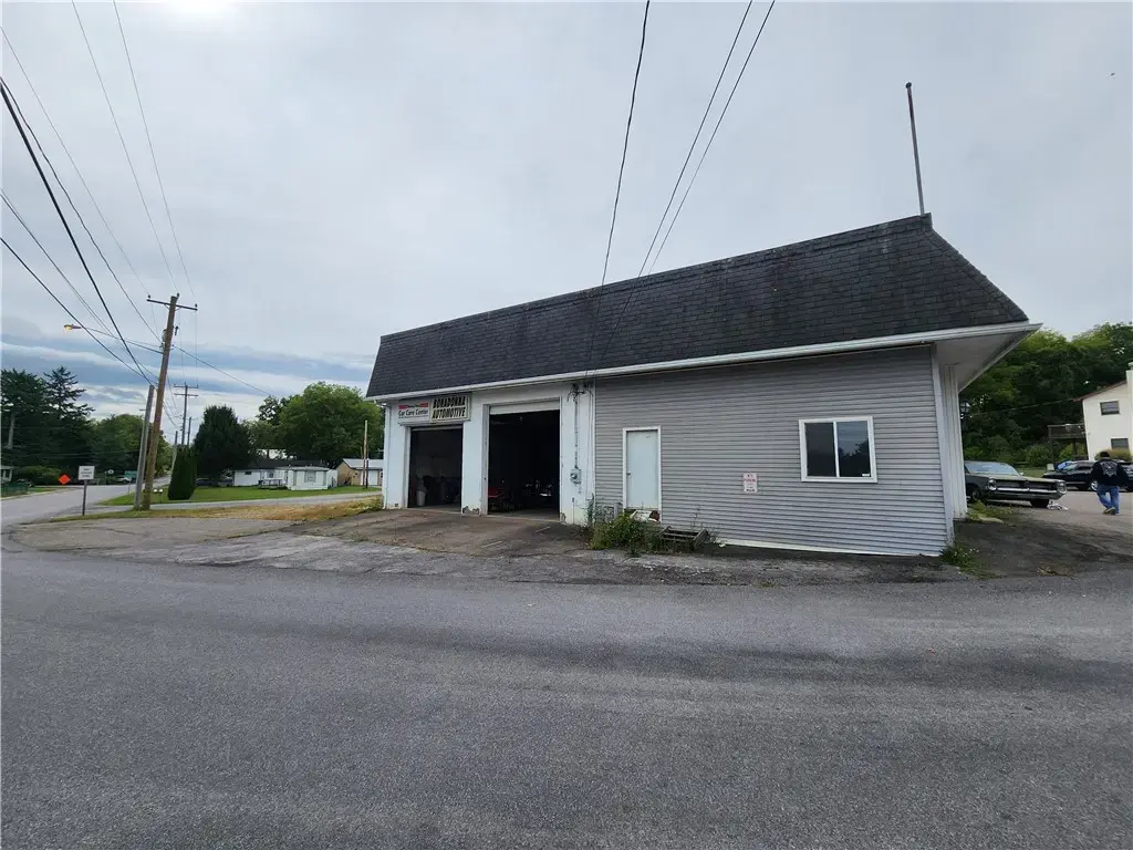 12 Erie Street, Mt Morris