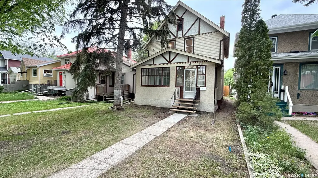 3312 Victoria Avenue, Regina