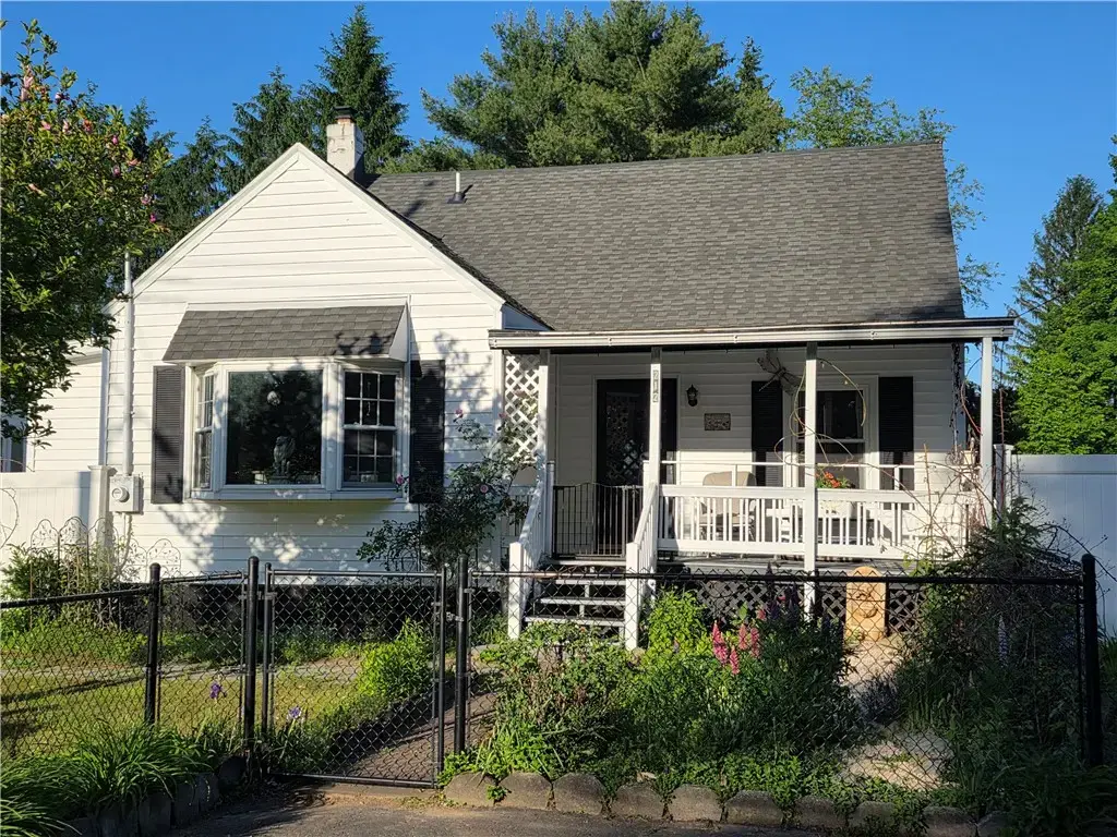 212 Gray Lane, Erwin