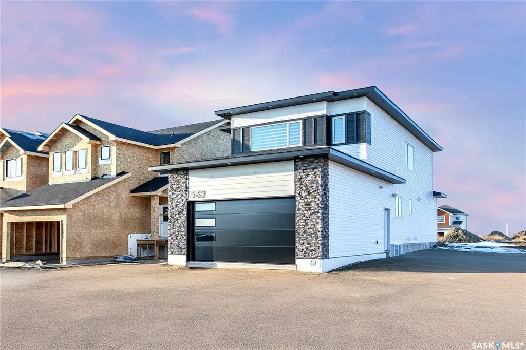430 Nazarali Manor, Saskatoon