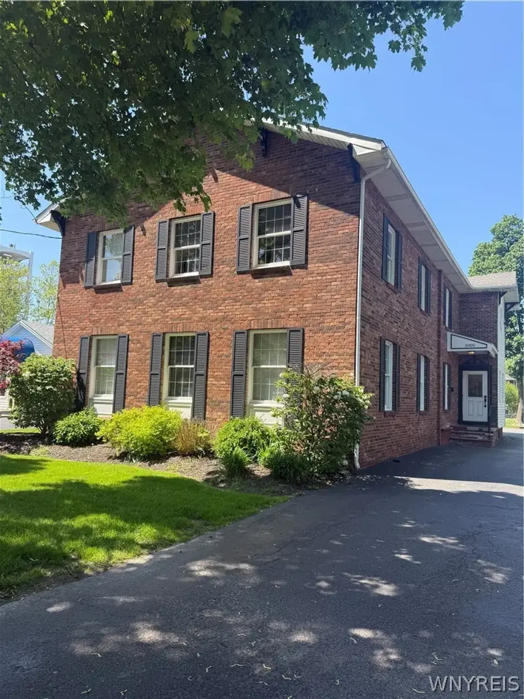 5900 Main Street, Amherst