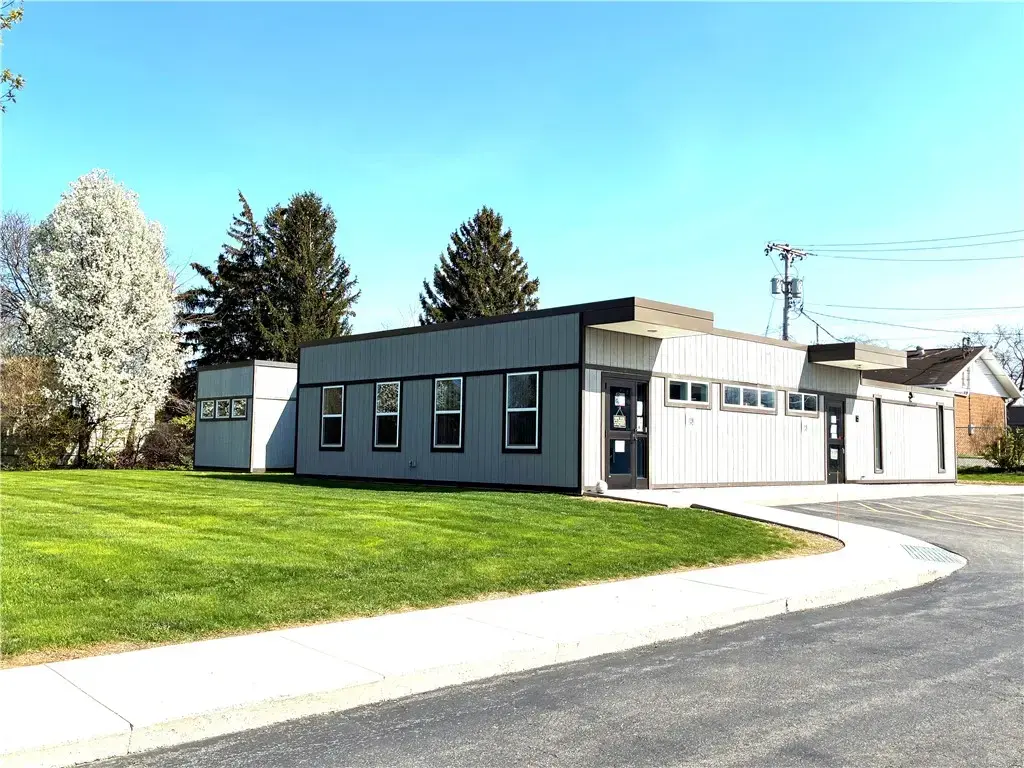 1055 Denise Road, Greece