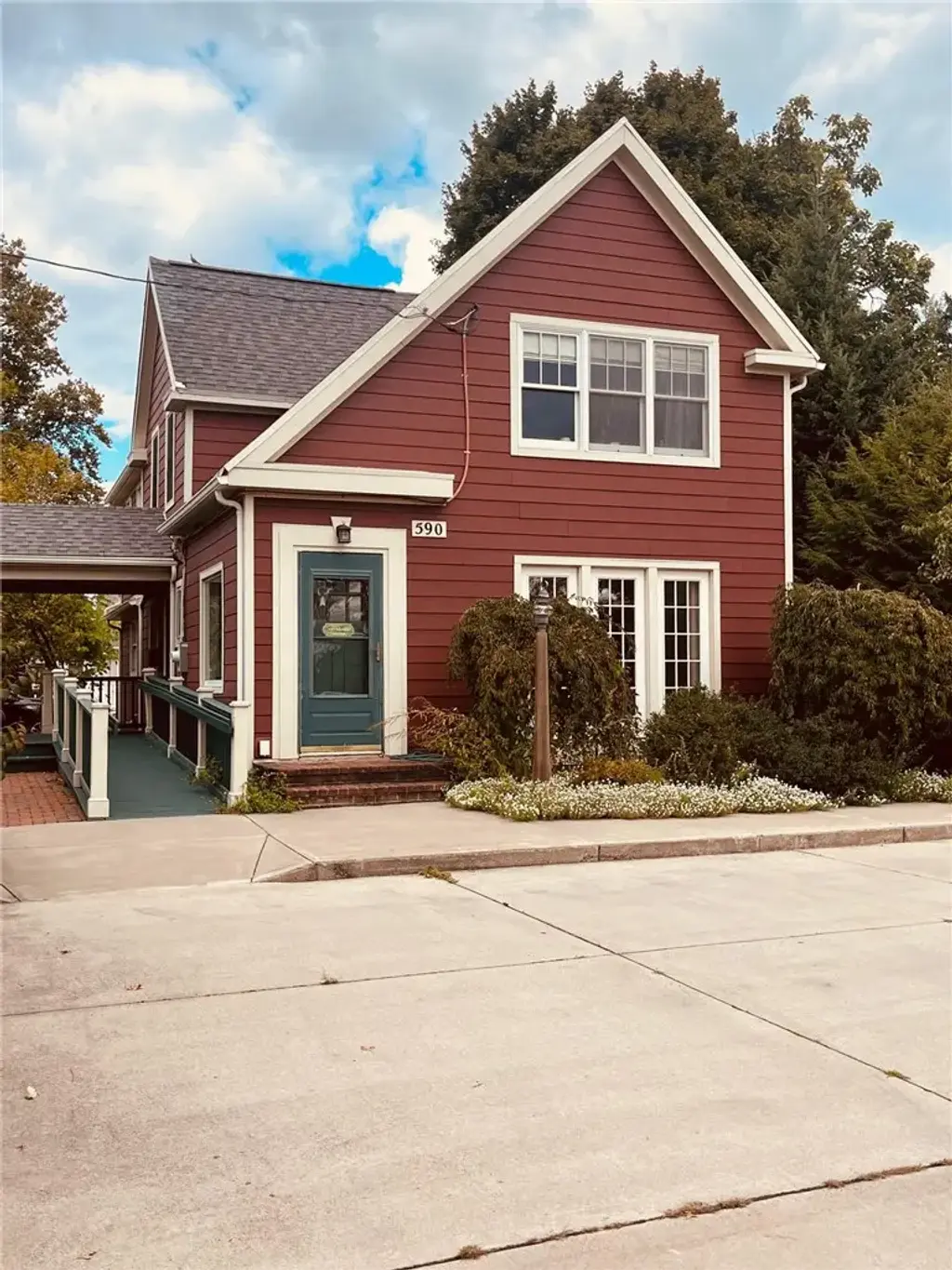 590 Titus Avenue, Irondequoit