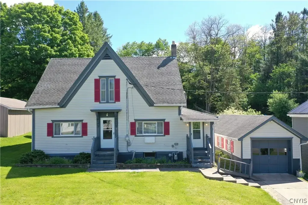 11 Church Street, Groton