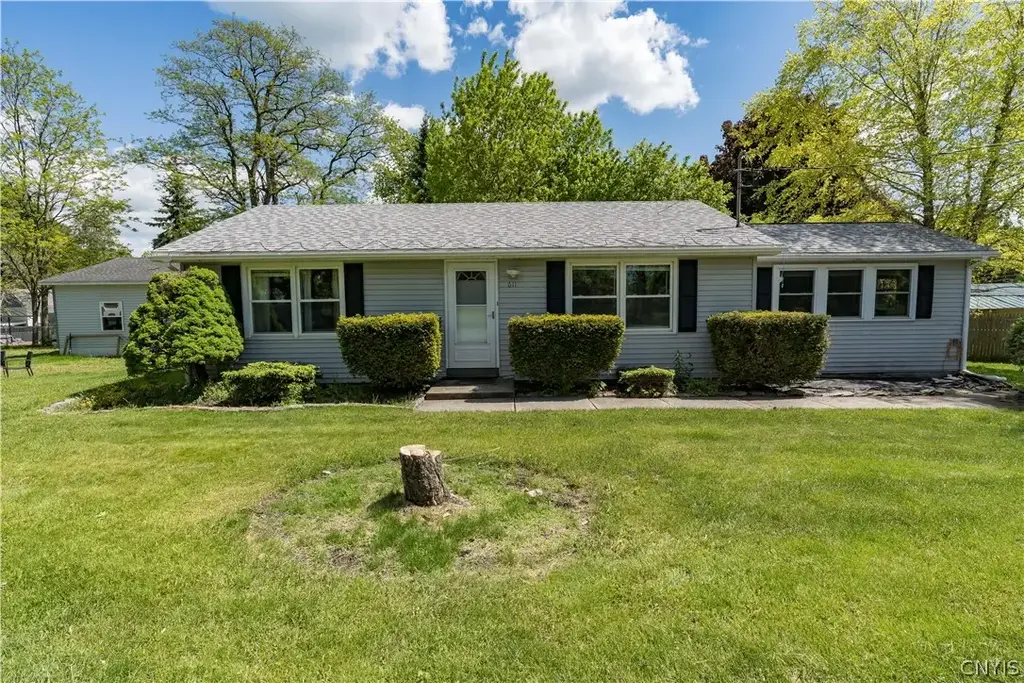 611 W Grove Street, Brownville