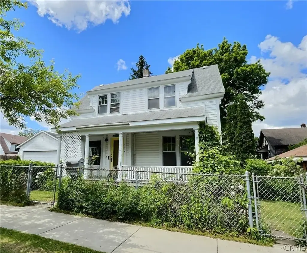 210 Grant Avenue, Syracuse