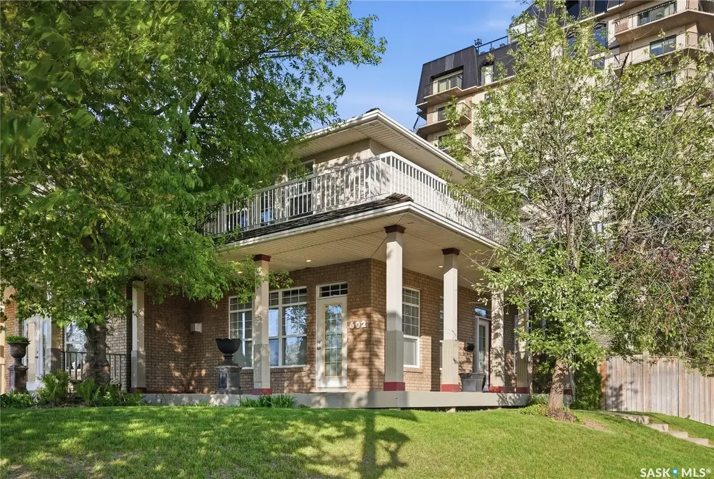 602 Saskatchewan Crescent E, Saskatoon