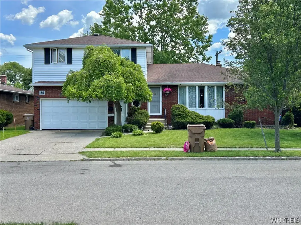 85 Andres Place, Cheektowaga