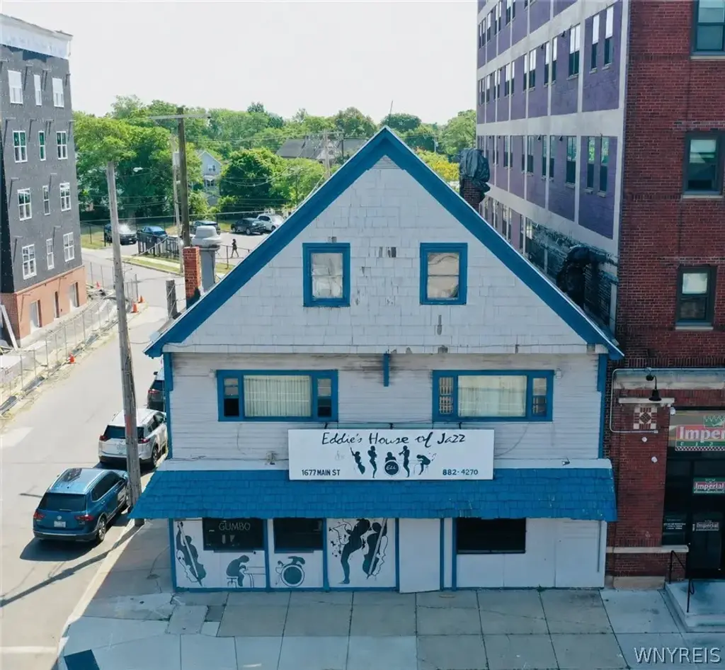 1677 Main Street, Buffalo