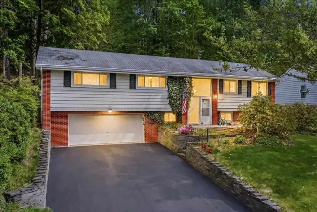 916 Chestnut Lane, Vestal