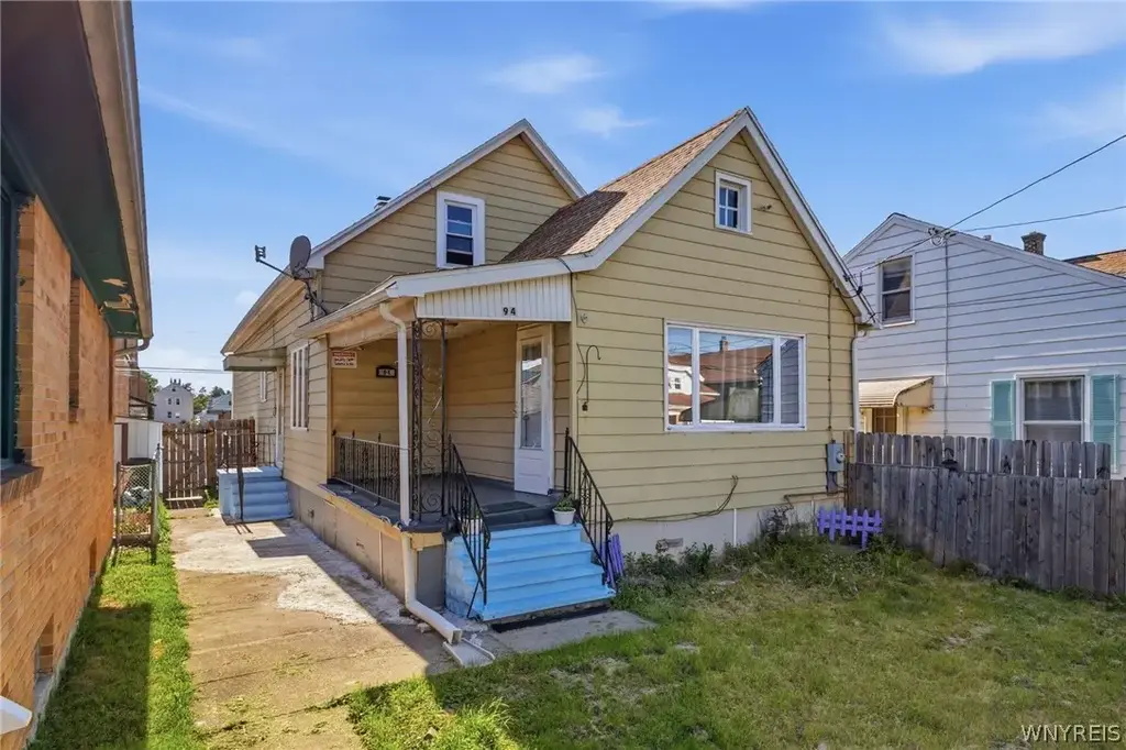 94 Woodell Avenue, Cheektowaga