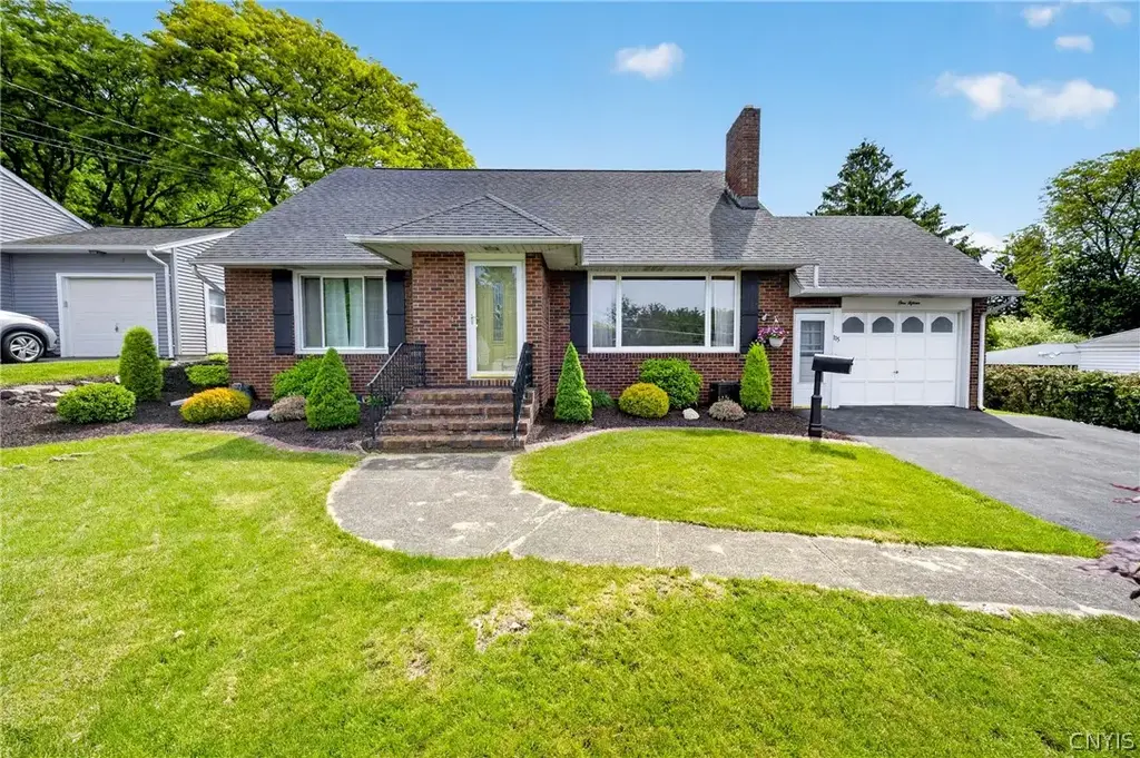 115 Marian Drive, Geddes