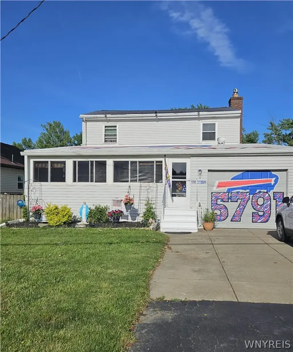 5791 Elmhurst Road, Hamburg