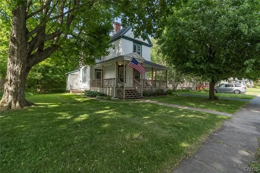 117 Bowers Avenue, Watertown City