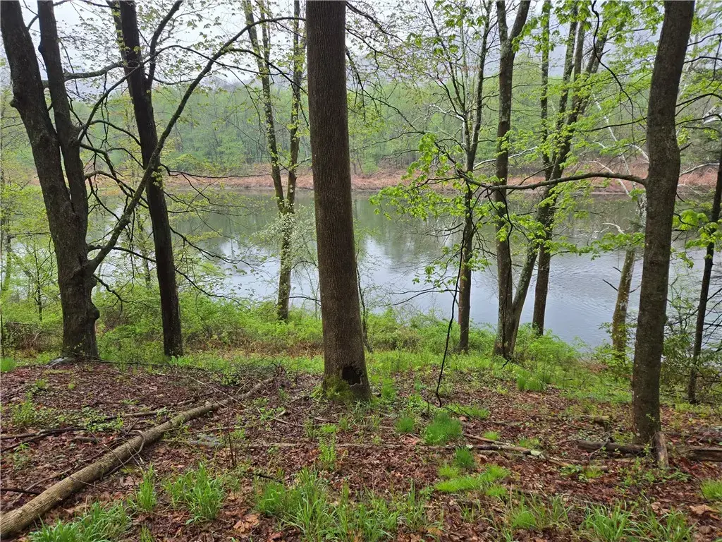 County Road 17, Hancock