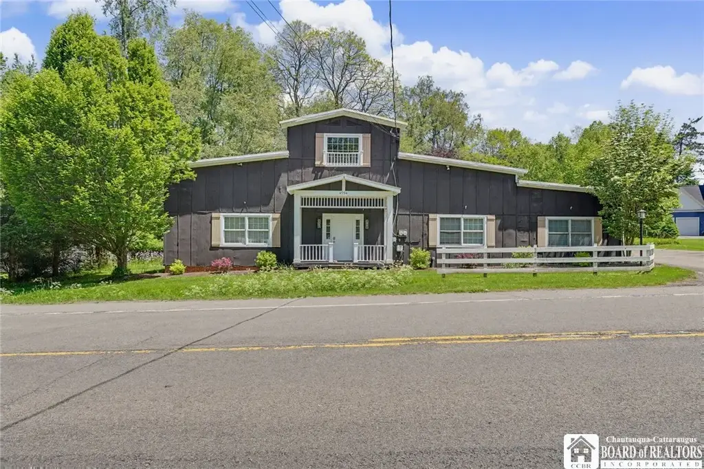 4994 W Lake Road, Chautauqua