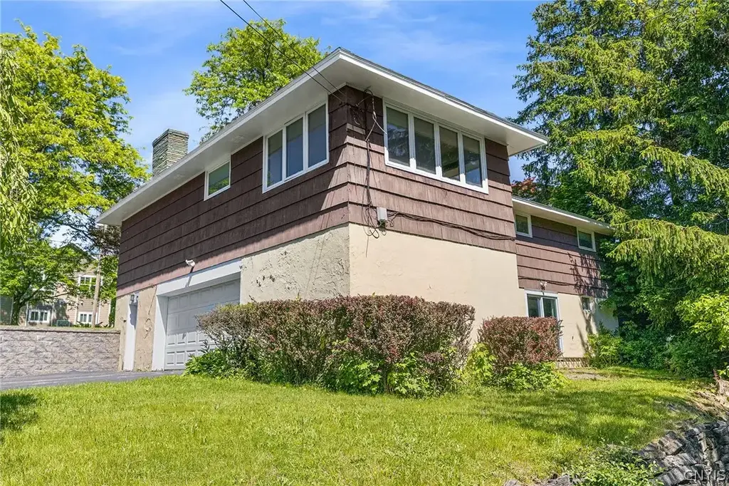 1500 Salt Springs Road, Syracuse