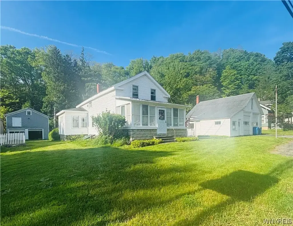 12358 Big Tree Road, Wales