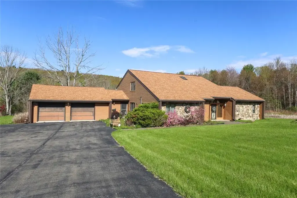 1053 Chambers Road, Catlin