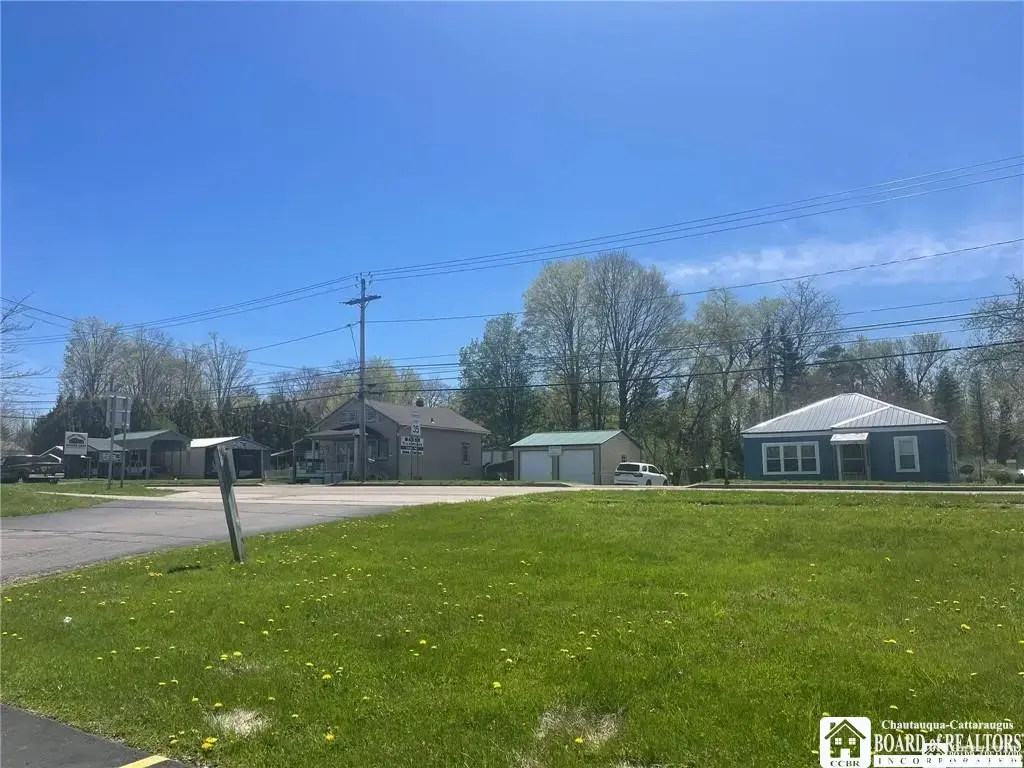 196 E Fairmount Avenue, Busti