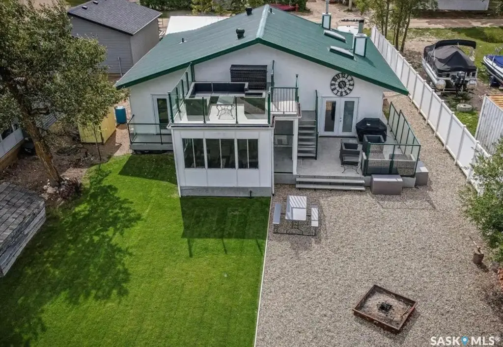 108 Iroquois Drive, Iroquois Lake