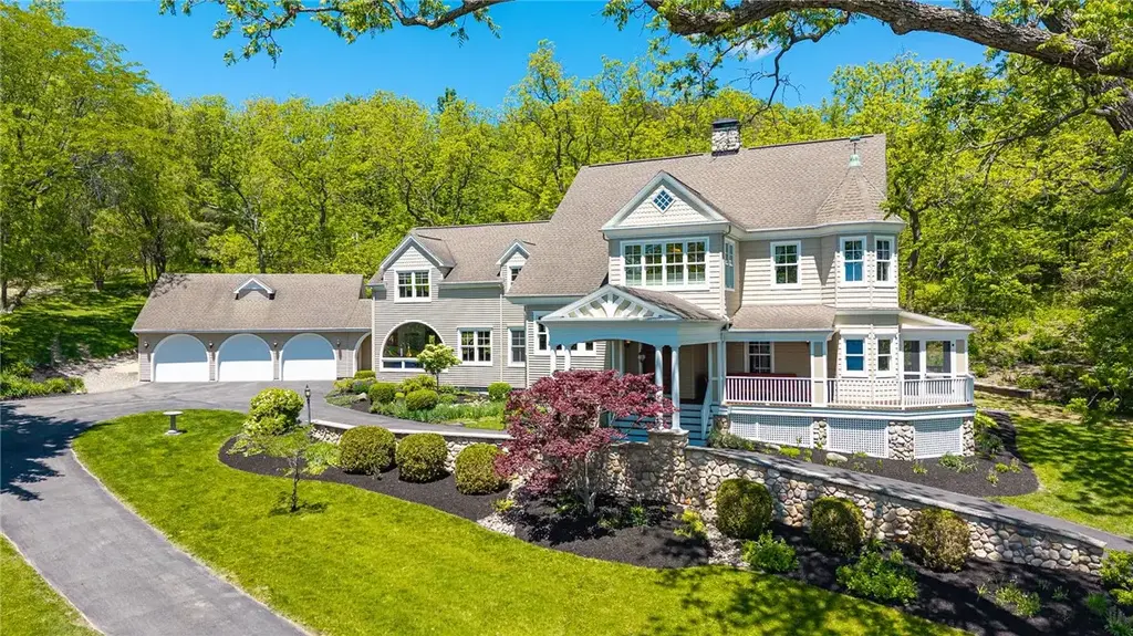 4752 West Lake Road, Canandaigua Town