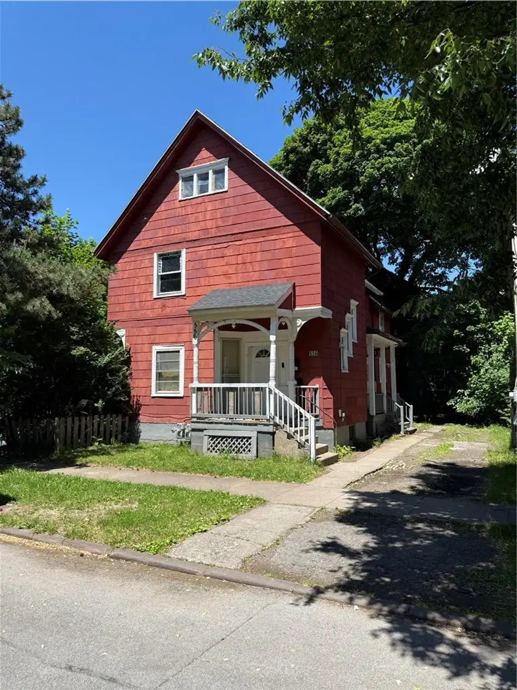556 Tremont Street, Rochester