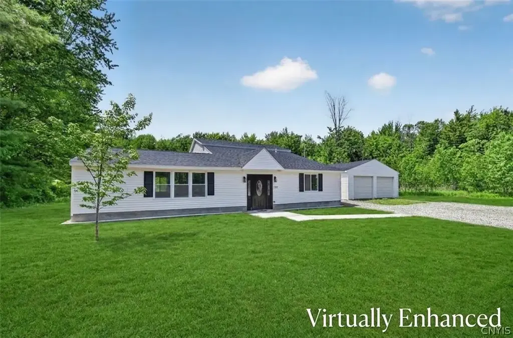2433 County Route 6, Volney