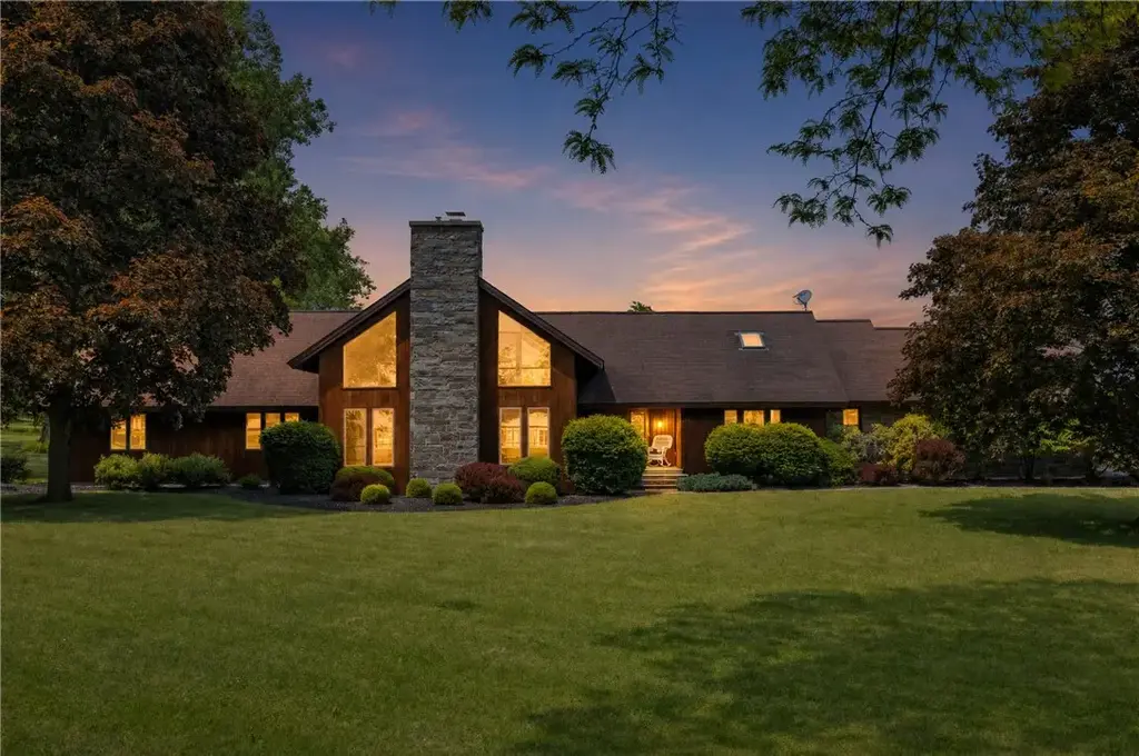 74 Snell Road, Geneva City