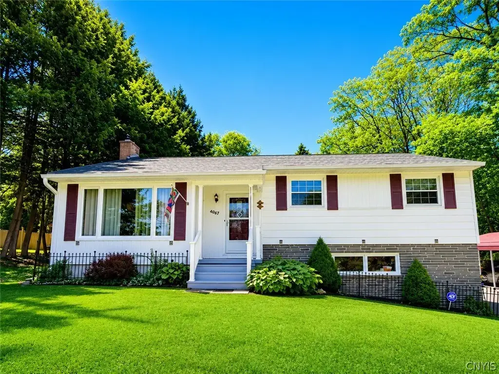 4067 Bristol Road, Kirkland