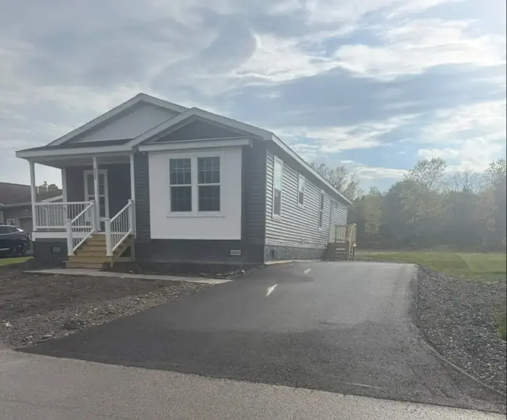4232 Canalside Drive, Palmyra