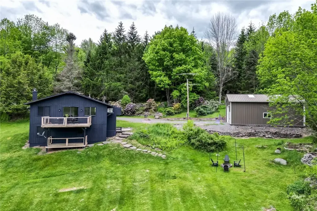 222 Upper Gorge View Lane, Roxbury