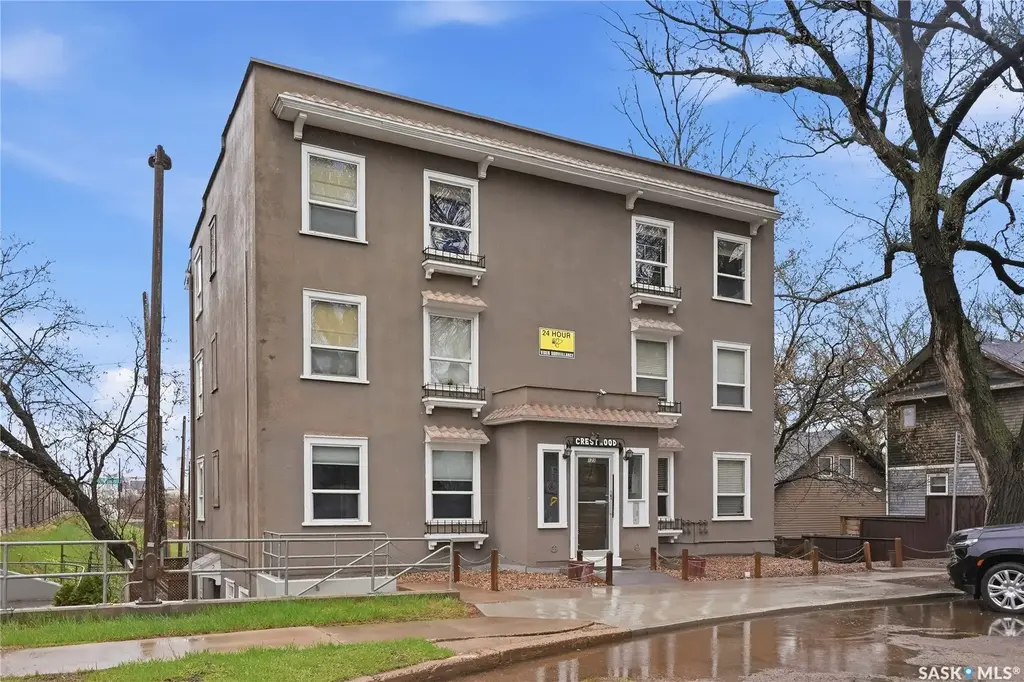 129 11th Street E, Saskatoon