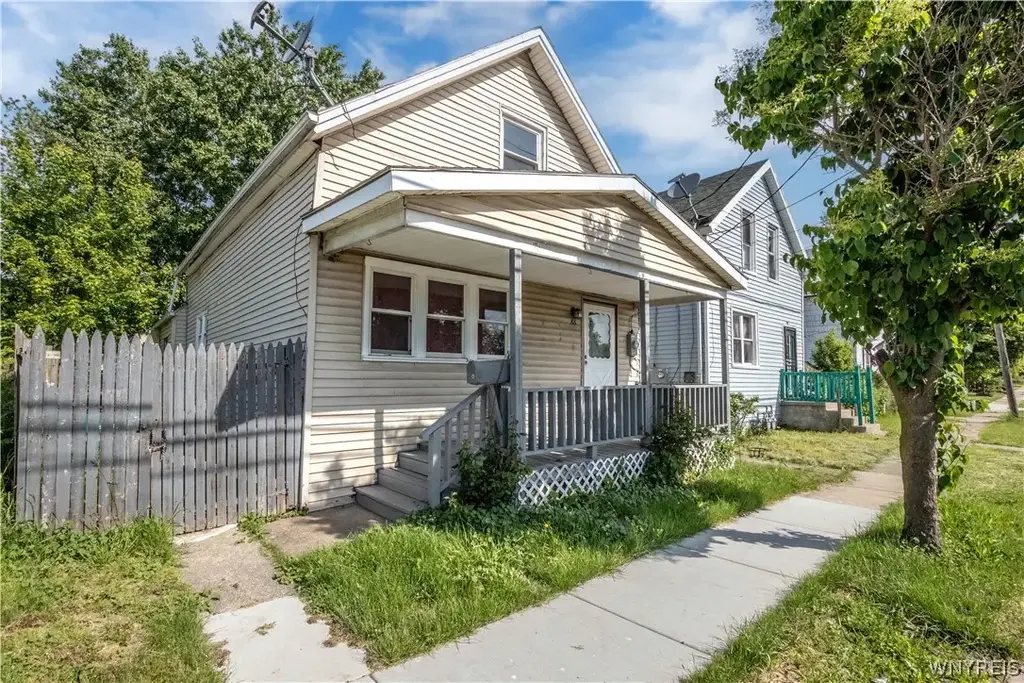 88 Lewis Street, Buffalo