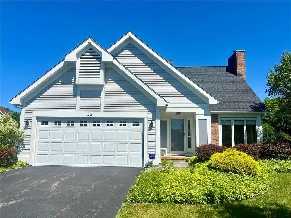 35 Hayfield Way, Pittsford