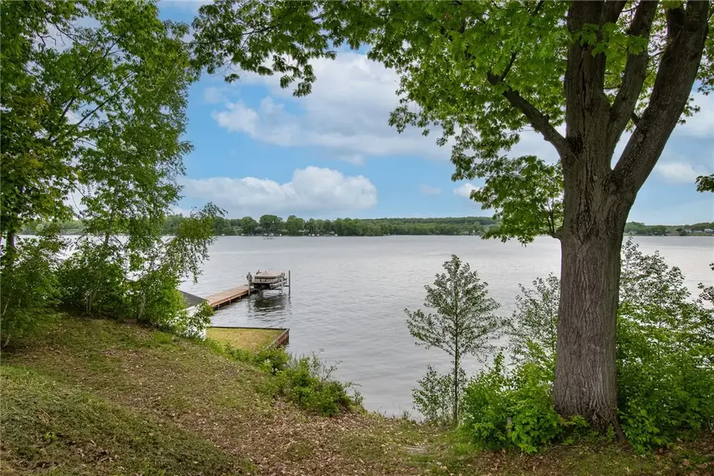 6362 Ann Lee Drive, Huron