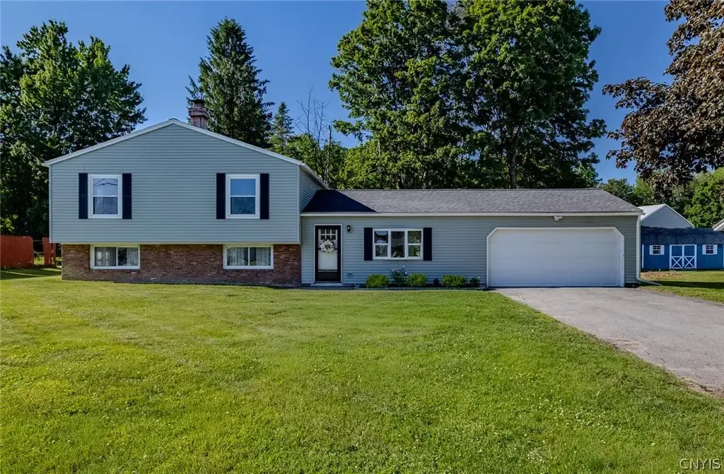 6453 Milles Drive, Lee