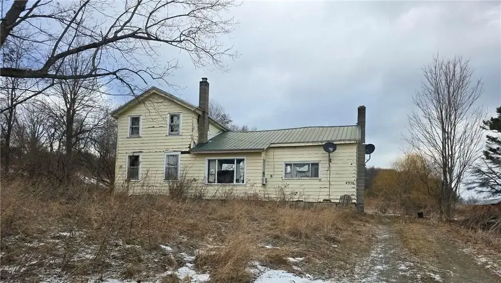 4350 Waterbury Hill Road, Avoca