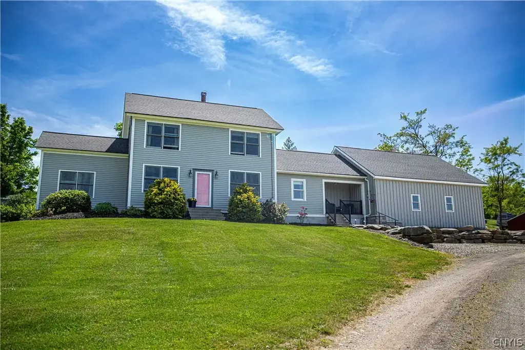 870 Sherman Road N, Virgil
