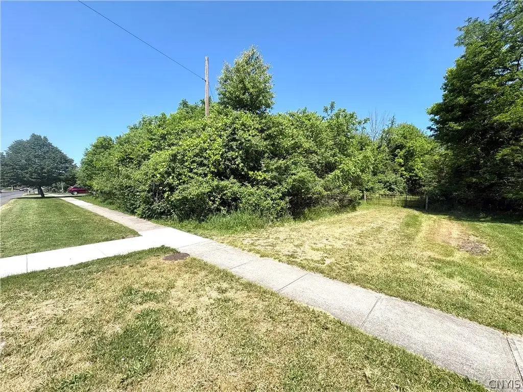 Oak Street, Auburn
