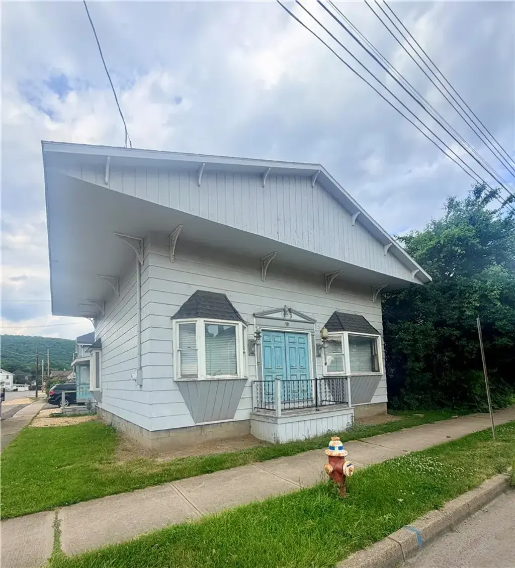 513 E High Street, Corning