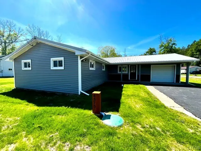 Photo of Listing #S1689680